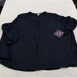 Women’s Plus Size Ava & Viv Black 3/4 Button-Down Blouse